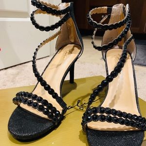 ✨NIB✨ Black Metalic w/ Gem Studs Heel